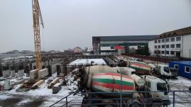 Gőzerővel zajlik a kézdivásárhelyi uszodánál a betonozás